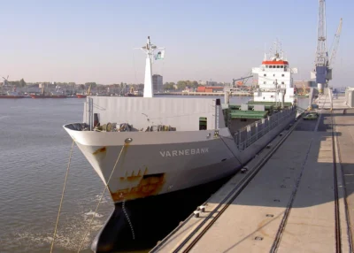 Varnebank moored at Handelskade Oost in Delfzijl, 15-01-2005