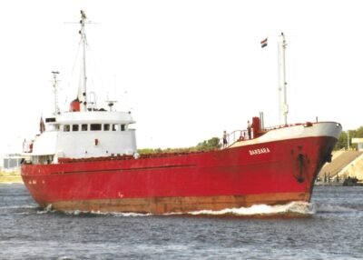 Barbara on New Waterway passing Rozenburg, 28-08-2004