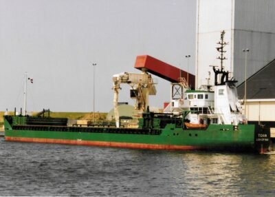 Tidan loading salt in Harlingen, 2003