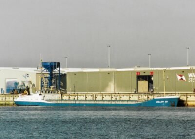 Willem Sr. moored at Handelskade Oost in Delfzijl, 2003