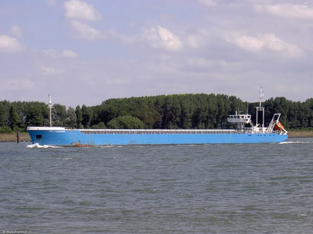 Cpt. ´l Alexandre outbound New Waterway passing Rozenburg, 19-08-2003