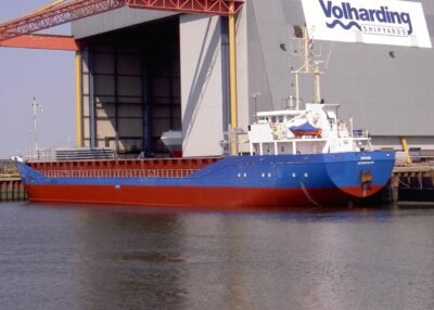 Emuna moored at Volharding Shipyards in Harlingen, 08-08-2003