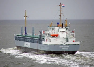 Flinterborg on river Eems, 30-05-2005