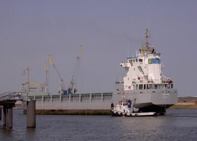 Flintermar in the Zeehavenkanaal in Delfzijl, 12-08-2003