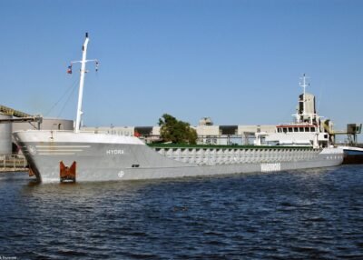 Hydra moored in Delfzijl, 02-07-2006