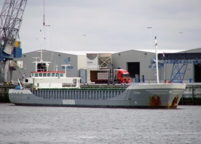 Hydra arriving in Delfzijl, 08-06-2005