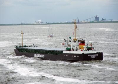 Mühlenberg on river Eems, 30-05-2005