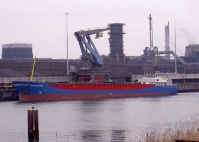 Soli Deo Gloria moored at Hoogovens in IJmuiden, 06-09-2003