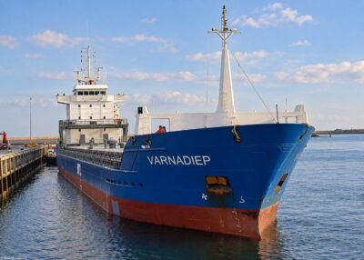 Varnadiep arrived in Eemshaven, 07-09-2003