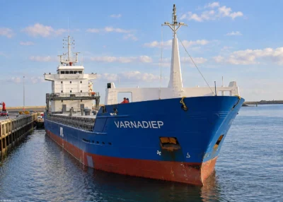 Varnadiep arrived in Eemshaven, 07-09-2003
