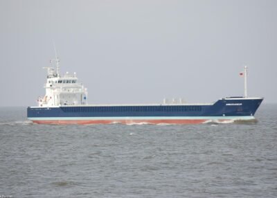 Ambassadeur passing Cuxhaven, 17-02-2007