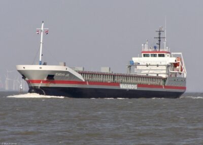 Cathy Jo on river Eems, 07-05-2006