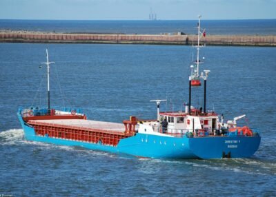 Christine Y outbound IJmuiden, 07-04-2007