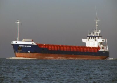 Nordic Amanda on river Ems, 15-01-2006