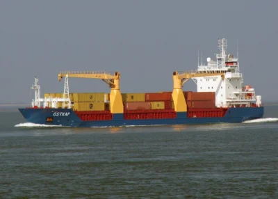 Ostkap on river Scheldt passing Terneuzen, 17-08-2005