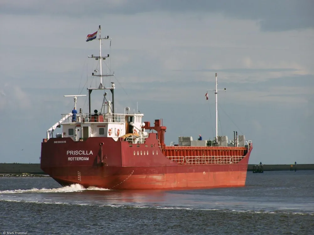 Priscilla in Delfzijl, 01-10-2005