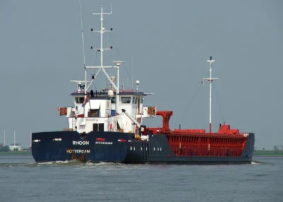 Rhoon on river Ems outbound Delfzijl, 12-05-2006