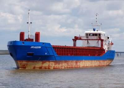 Skagern arrived in Delfzijl for loading salt at Akzo, 17-05-2007