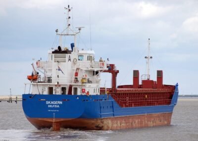 Skagern arrived in Delfzijl for loading salt at Akzo, 17-05-2007