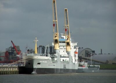 UAL Malabo moored at Handelskade Oost in Delfzijl, 05-06-2006