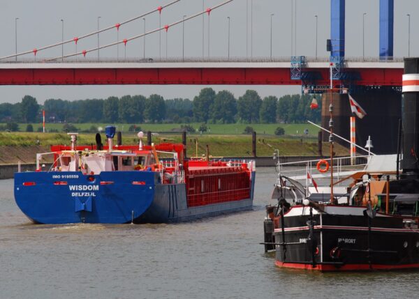 Wisdom leaving Duisburg, 24-05-2008
