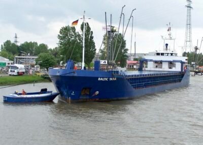 Baltic Tara moored in Brunsbüttel, 12-05-2007