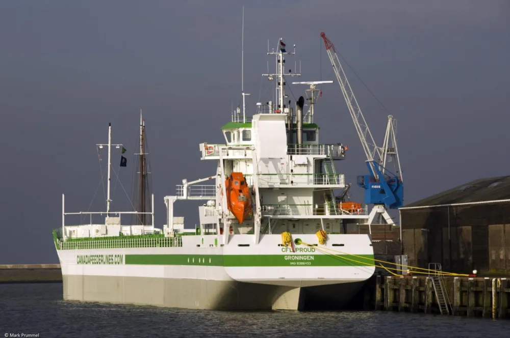 CFL Proud moored at Nieuwe Willemshaven in Harlingen, 21-11-2009