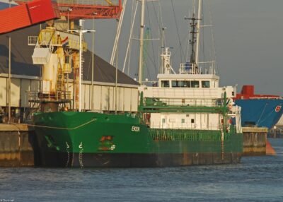 Eken moored at Harlingen, 12-12-2008