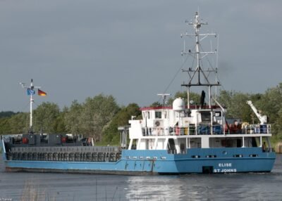Elise in Kiel Canal passing Rendsburg, 31-05-2014