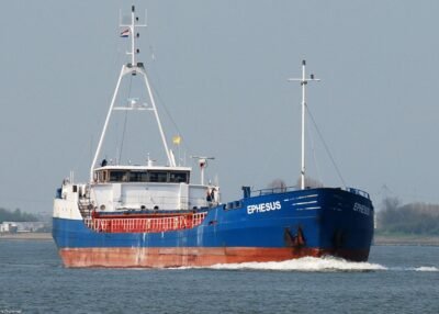 Ephesus passing Rozenburg, 14-04-2009