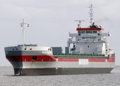 Flevoborg arriving in Eemshaven, 29-08-2010