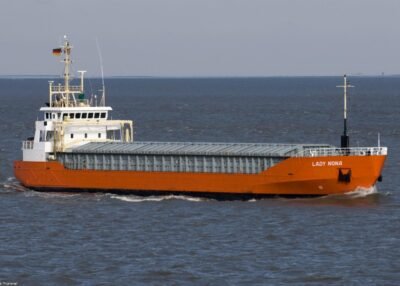 Lady Nona passing Cuxhaven, 12-02-2011