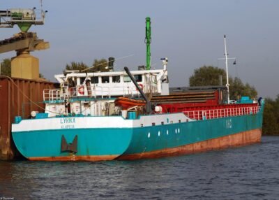 Lyrika moored at Spijk on river Rhine, 10-10-2008