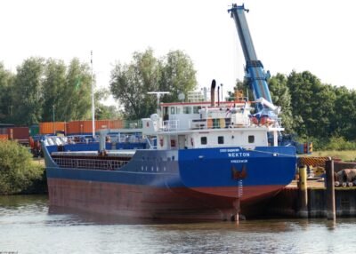 Nekton moored in Zuilichem on river Waal, 13-06-2009