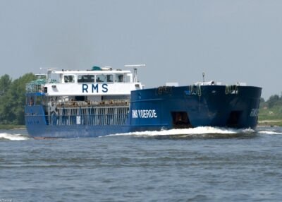RMS Voerde on river Rhine passing Millingen, 23-05-2010
