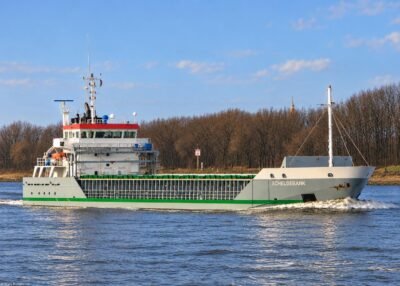 Scheldebank inbound Rotterdam passing Hook of Holland, 27-02-2010