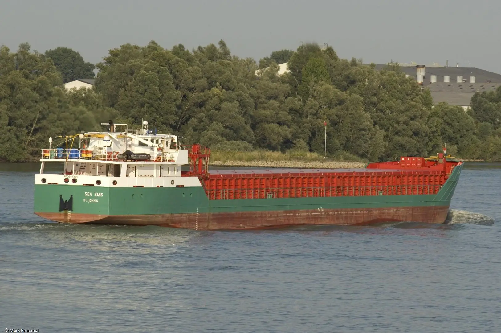 Sea Ems on river Rhine passing Millingen, 06-08-2009