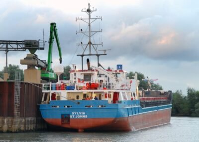 Sylvia moored at Spijk on river Rhine, 08-08-2008