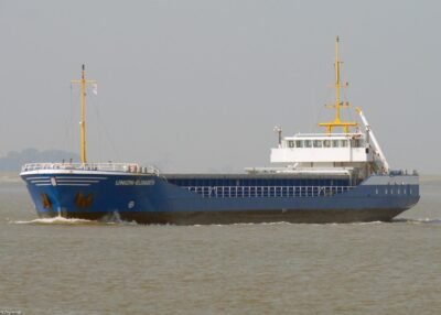 Union-Elisabeth on river Scheldt passing Terneuzen, 30-08-2008