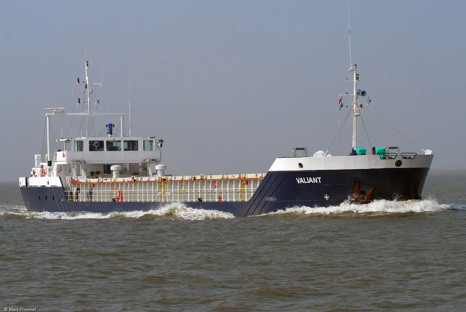Valiant on river Scheldt passing Terneuzen, 30-08-2008