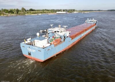 Wilson Rhine on river Rhine passing Millingen, 11-06-2022