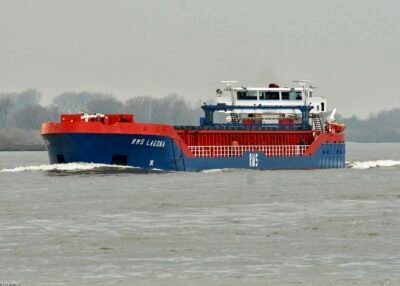 RMS Lagona on river Rhine passing Spijk, 24-12-2008
