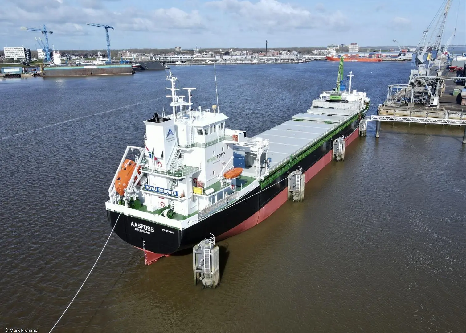 Aasfoss moored at Handelskade Oost in Delfzijl, 10-04-2022