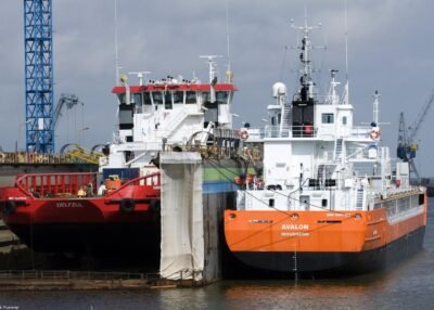 Avalon moored at Niestern Sander in Delfzijl, 21-04-2012