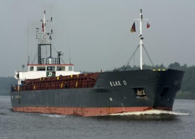 Elke D in Kiel Canal passing Burg, 28-06-2014