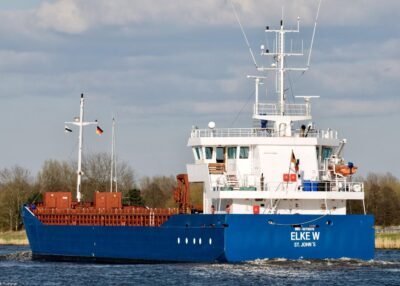 Elke W in Kiel Canal passing Breiholz, 08-04-2012