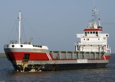 Geulborg arriving in Delfzijl, 09-04-2011