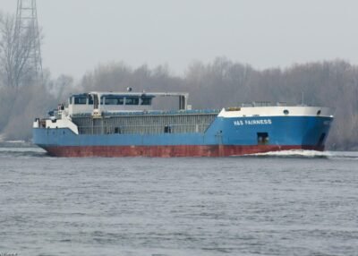 H&S Fairness on river Rhine passing Emmerich, 12-02-2017
