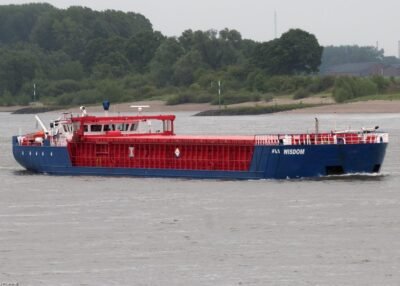 H&S Wisdom on river Rhine passing Lobith, 10-05-2014