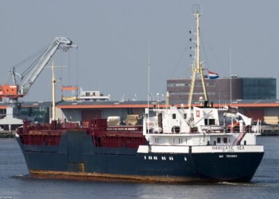 Hanseatic Sea arriving in Delfzijl, 25-09-2011